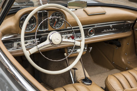 Mercedes-Benz 300 SL Roadster (1957) - als Lot 22 an der Bonhams Bond Street Versteigerung am 4. Dezember 2016