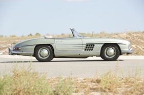 Mercedes-Benz 300 SL Roadster (1957) - als Lot 238 an der RM Auction in Monterey am 15./16. August 2014