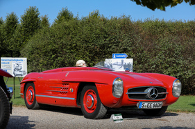 Mercedes-Benz 300 SL Roadster (1957) - für Rekordversuche eingesetzt damals - 20. ASC Classic-Gala Schwetzingen 2024