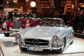 Bild Mercedes-Benz 300 SL Roadster (1958) - Mercedes zeigte die grossen Cabriolets - Rétromobile Paris 2016