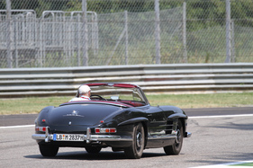 Mercedes-Benz 300 SL Roadster (1958) - in Monza - Passione Caracciola 2017