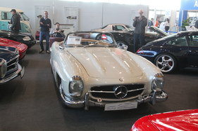 Mercedes-Benz 300 SL Roadster (1959) - bis 1974 beim ersten Besitzer, Verkaufspreis auf Anfrage - Retro Classics Bavaria 2019