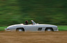 Mercedes-Benz 300 SL Roadster (1960) - Aerodynamik war damals nicht oberstes Gebot (© Daniel Reinhard, 1989) Mercedes-Benz 300 SL Roadster (1960) - Aerodynamik war damals nicht oberstes Gebot (© Daniel Reinhard, 1989)