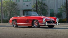 Mercedes-Benz 300 SL Roadster (1960) - Lot 113 an der Broad Arrow Monterey Jet Center Auction 2025