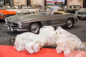 Mercedes-Benz 300 SL Roadster (1960) – Techno Classica 2024