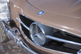 Mercedes-Benz 300 SL Roadster (1960) - angeboten als Lot 112 an der Bonhams Mercedes-Benz-Versteigerung in Stuttgart 2015