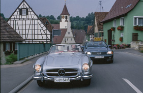 Mercedes-Benz 300 SL Roadster (1960) - im Vergleich zum Nachfahren 300 SL-24 heute zehnmal teurer (1960)