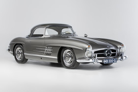 Bild Mercedes-Benz 300 SL Roadster (1961) - als Lot 144 angeboten an der Bonhams Mercedes-Benz-Versteigerung in Stuttgart am 19. März 2016