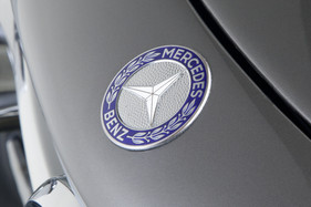 Mercedes-Benz 300 SL Roadster (1961) - als Lot 144 angeboten an der Bonhams Mercedes-Benz-Versteigerung in Stuttgart am 19. März 2016