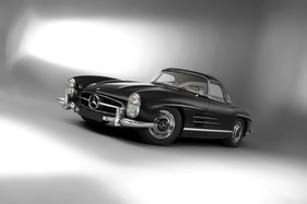 Mercedes-Benz 300 SL Roadster (1961) - offered as lot 164 at the Artcurial Le Mans Classic auction on July 9, 2016