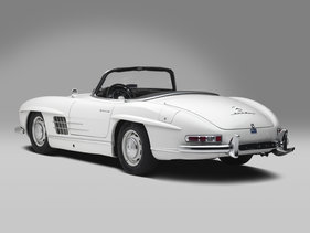Mercedes-Benz 300 SL Roadster (1961) - angeboten als Lot 128 an der Bonhams Mercedes-Benz-Versteigerung in Stuttgart 2015 (1961)