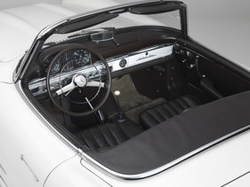 Mercedes-Benz 300 SL Roadster (1961) - angeboten als Lot 128 an der Bonhams Mercedes-Benz-Versteigerung in Stuttgart 2015 (1961)