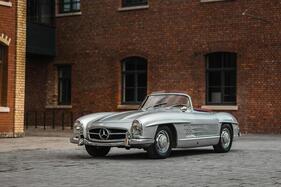 Mercedes-Benz 300 SL Roadster (1961) - offered as lot 135 at the Bonhams The Autoworld Sale in Brussels on May 13, 2023