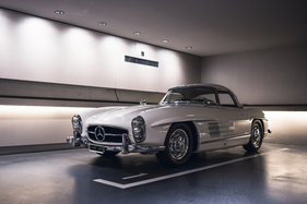 Mercedes-Benz 300 SL Roadster (1961) - angeboten an der RM/Sotheby's Versteigerung von St. Moritz am 17. September 2021 Mercedes-Benz 300 SL Roadster (1961) - angeboten an der RM/Sotheby's Versteigerung von St. Moritz am 17. September 2021