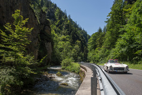 Mercedes-Benz 300 SL Roadster (1961) - mit Startnummer 113 an der Ennstal-Classic 2017