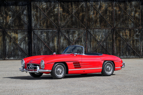 Mercedes-Benz 300 SL Roadster (1962) - as lot 318 at the RM/Sotheby's Monterey auction on August 20, 2022