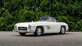 Mercedes-Benz 300 SL Roadster (1963) - als Lot 252 an der Broad-Arrow-Versteigerung am Monterey Jet Center 2024