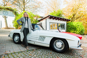 Mercedes-Benz 300 SL Roadster - gezeigt am Essen Motor Show Classic & Prestige Salon 2025
