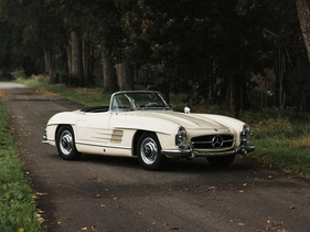 Mercedes-Benz 300 SL Roadster with Hardtop (1958) - offered as lot 152 at the Bonhams Zoute auction on October 8, 2023