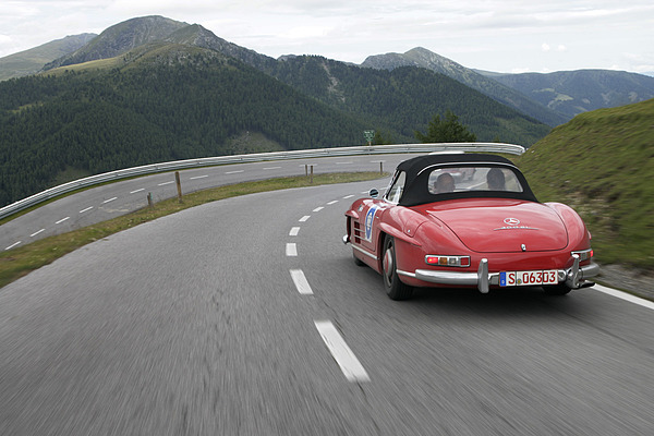 Mercedes-Benz 300 SL - Stirling Moss am Steuer