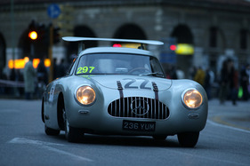 Mercedes-Benz 300 SL W194 (1952) an der Mille Miglia 2013