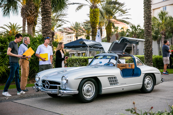 Mercedes-Benz 300 SL auf der Ausfahrt am Freitag - Amelia Island Conours d'Elégance 2017