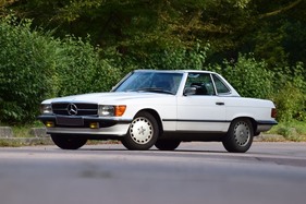 Mercedes-Benz 300 SL avec hard-top (1987) - als Lot 42 an der Artcurial Mercedes-Versteigerung in Paris am 15. Oktober 2017