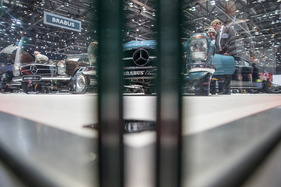 Bild Mercedes-Benz 300 SL - im eingehabten Brabus-Stand - auf dem Genfer Automobilsalon 2015