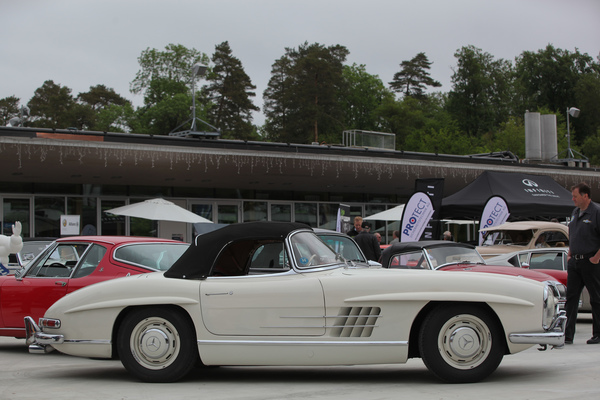 Mercedes-Benz 300 SL - noch mit Trommelbremsen (Dolder Classics Mai 2018)