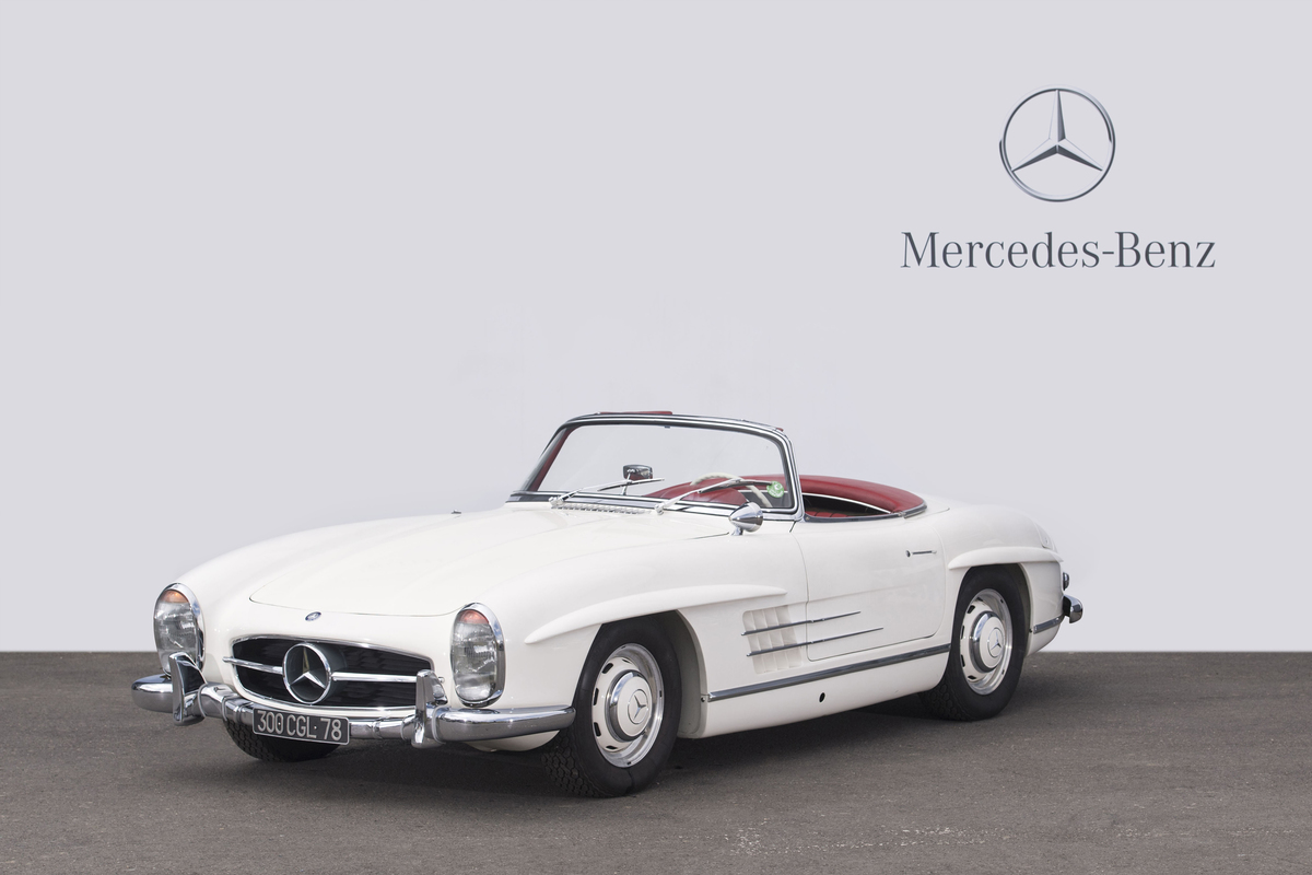 Mercedes-Benz 300 SL roadster hard-top (1961) - als Lot 13 an der Artcurial Mercedes-Versteigerung in Paris am 15. Oktober 2017