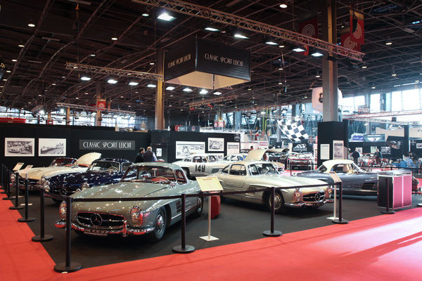 Mercedes-Benz 300 SL soweit das Auge blicken mag - Rétromobile 2015