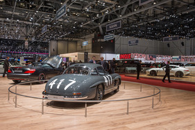 Mercedes-Benz 300 SL - welches Heck gefällt besser? - auf dem Genfer Automobilsalon 2015