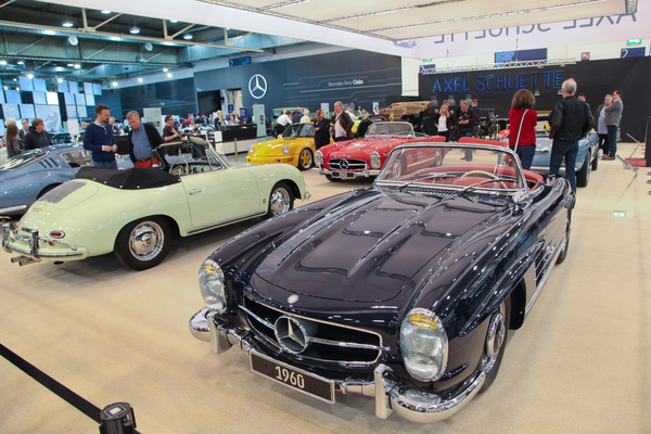 Image: Mercedes-Benz 300 SL twice as a roadster at Axel Schütte - Techno Classica Essen 2019