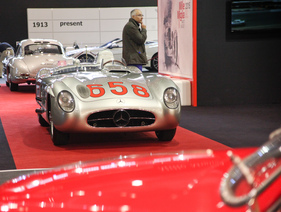 Mercedes Benz 300 SLR (1952) - der Mille-Miglia-Sieger vor dem Serienwagen und vis-à-vis Alfa Romeo - Auto e Moto d'Epoca 2014