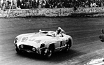 Mercedes-Benz 300 SLR (1955) - Sieger an der Targa Florio 1955 werden Moss/Collins - der SLR beweist Nehmerqualitäten und läuft mit groben Beschädigungen als Erster im Ziel ein