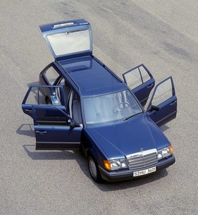 Mercedes-Benz 300 TE (1985) - in Blau