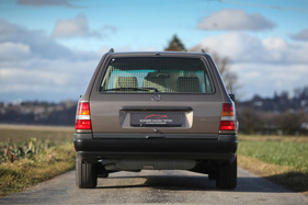 Mercedes-Benz 300 TE 4Matic (1987) - als man die Auspuffanlage noch nicht den Designern zum Gestalten gab...