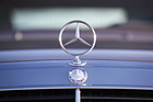 Bild: Mercedes-Benz 300 TE 4Matic (1987) - der Stern vor der Modellpflege