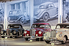 Mercedes-Benz 300 W 186 (1953) - neben dem 300 S von 1953 (links) - Sonderschau "Mercedes-Benz" im Pantheon Basel 2020/2021