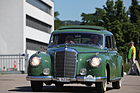 Mercedes-Benz 300 - als viertürige Limousine - am 2. TCS Youngtimer und Classictreffen in Pratteln im Jahr 2016