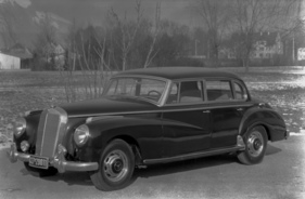Mercedes-Benz 300 b (1954) - motdellgepflegte Version des W186
