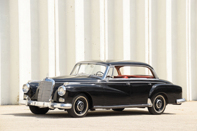 Mercedes-Benz 300 d Sedan (1958) - als Lot 135 an der RM/Sotheby's Hershey Versteigerung vom 6./7. Oktober 2016