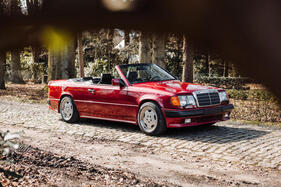 Mercedes-Benz 300CE 3.4 AMG Cabriolet (1993) - angeboten als Lot 139 an der Bonhams The Autoworld Sale in Brüssel am 13. Mai 2023