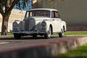 Mercedes-Benz 300D 'Adenauer' (1959) - als Lot 031 an der Bonhams Scottsdale Versteigerung am 16. Januar 2020