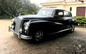 Mercedes-Benz 300b «Adenauer» Limousine (1955) - als Lot 393 an der Bonhams Versteigerung im Grand Palais in Paris am 8. Februar 2018 (1955)