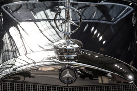Mercedes-Benz 300b Cabriolet D (1953) - als Lot 402 an der Bonhams Versteigerung "Les grandes marques du monde au Grand Palais" in Paris 2017 (1953)
