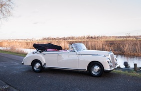 Mercedes-Benz 300b Cabriolet D (1955) - als Lot 176 angeboten an der Artcurial Rétromobile Versteigerung am 5. Februar 2016 (1955)