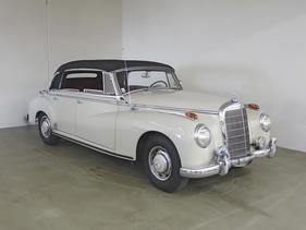 Mercedes-Benz 300c Cabriolet D (1956) als Lot 315 von Dorotheum an der Classic Expo Salzburg am 17. Oktober 2015 angeboten (1956)