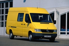 Mercedes-Benz 312 D Sprinter (1995) - panel van with passenger car registration