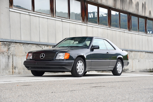 Mercedes-Benz 320 CE (1993) - Lot 07 an der Oktober-Versteigerung der Oldtimer Galerie am 12. Oktober 2024